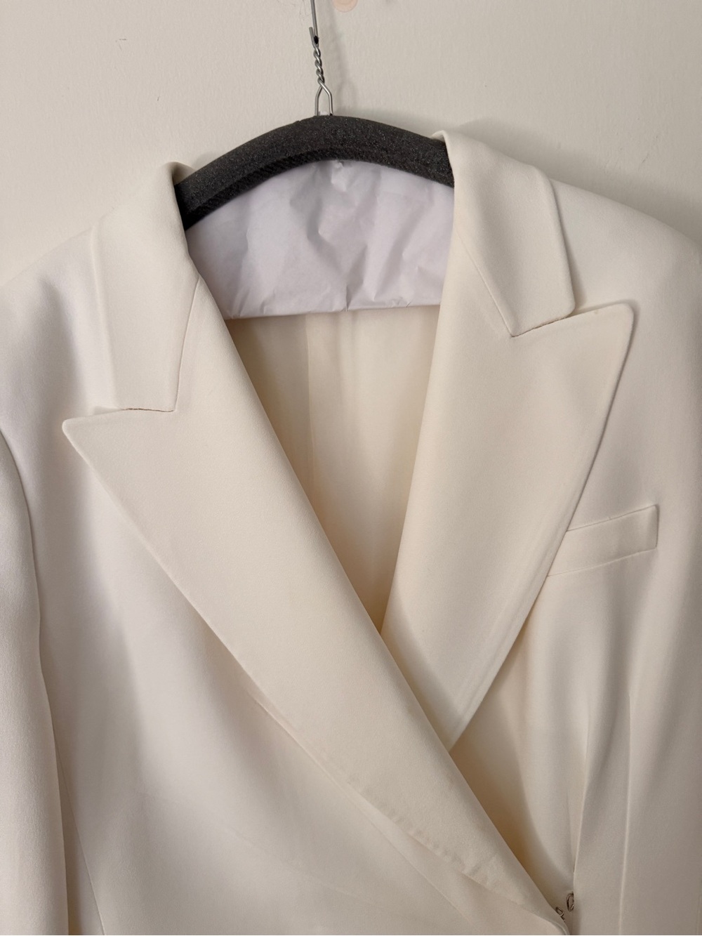 Michael Kors Collection Belted Blazer - Picture 16 of 17